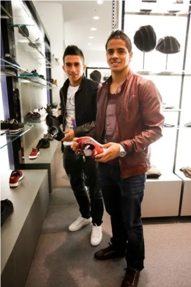 Bryan Carrasco i Louis Ibanez