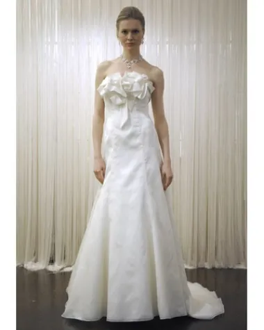 Badgley Mischka kolekcija vjenčanica za proljeće 2012.