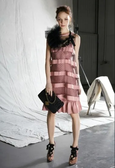 Moschino predjesenska kolekcija 2012.