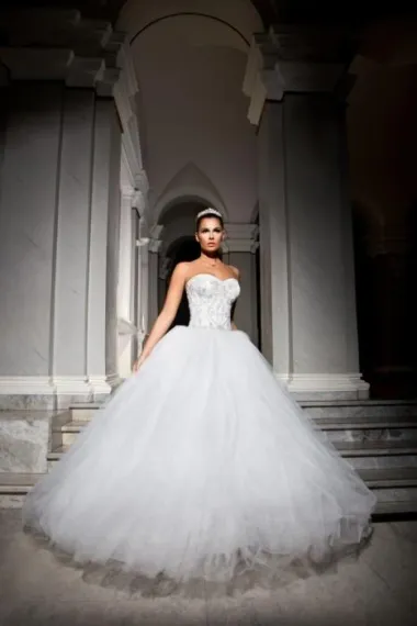 Royal Bride donosi najnovije trendove koji će oduševiti svaku mladu