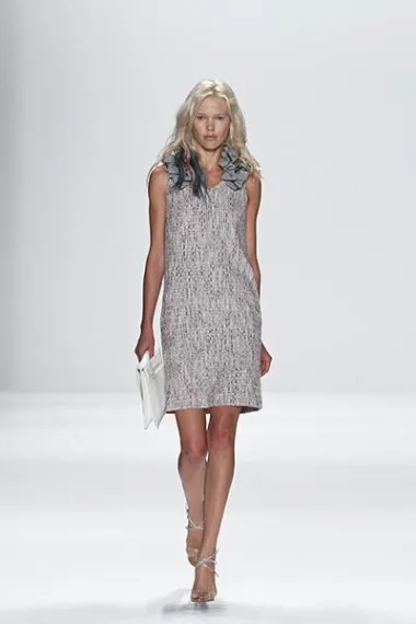 Badgley Mischka kolekcija proljeće 2015., Mercedes Benz Fashion Week (Izvor: www.badgleymischka.com)