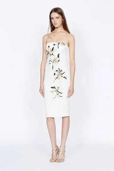 Badgley Mischka Resort kolekcija 2016. (Izvor: www.badgleymischka.com)