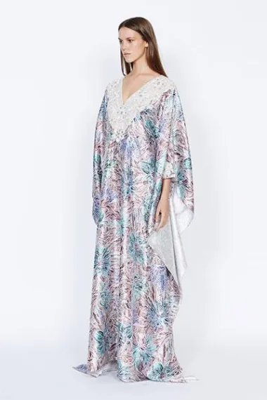 Badgley Mischka Resort kolekcija 2016. (Izvor: www.badgleymischka.com)