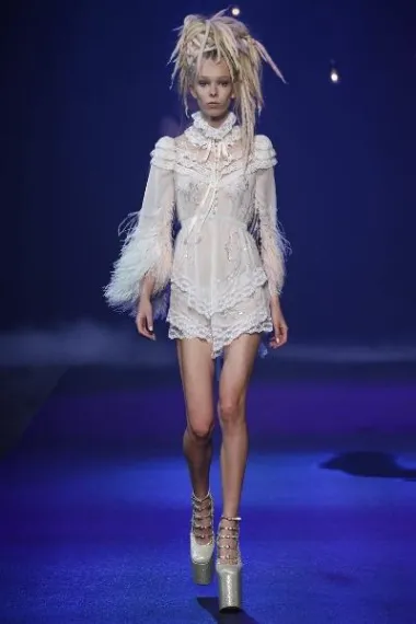 Marc Jacobs kolekcija proljeće 2017. (Izvor: www.aboutmarcjacobs.com)