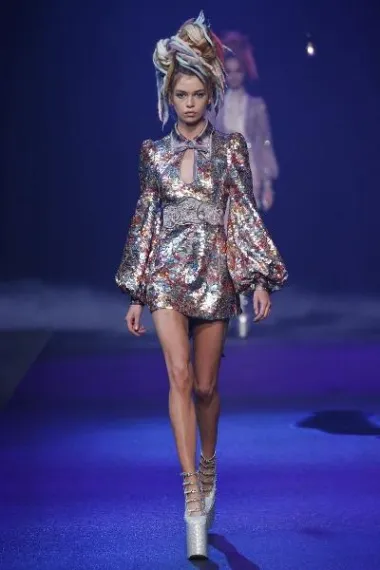 Marc Jacobs kolekcija proljeće 2017. (Izvor: www.aboutmarcjacobs.com)