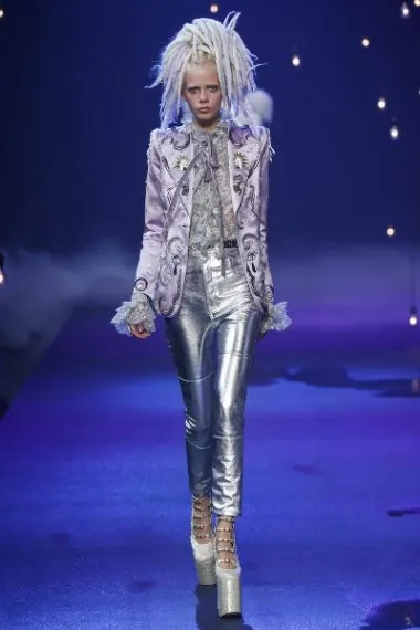 Marc Jacobs kolekcija proljeće 2017. (Izvor: www.aboutmarcjacobs.com)