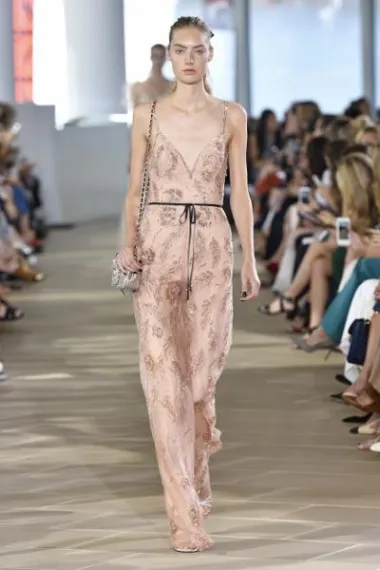 Monique Lhuillier kolekcija proljeće 2017. (www.moniquelhuillier.com)