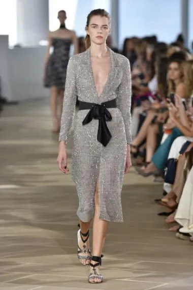Monique Lhuillier kolekcija proljeće 2017. (www.moniquelhuillier.com)