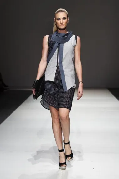 Artiđana - dizajnerica Ana Ćavar uz prekrasne torbe Bags by Kristina dizajnerice Kristine Fazinić (Foto: Maja Brčić)