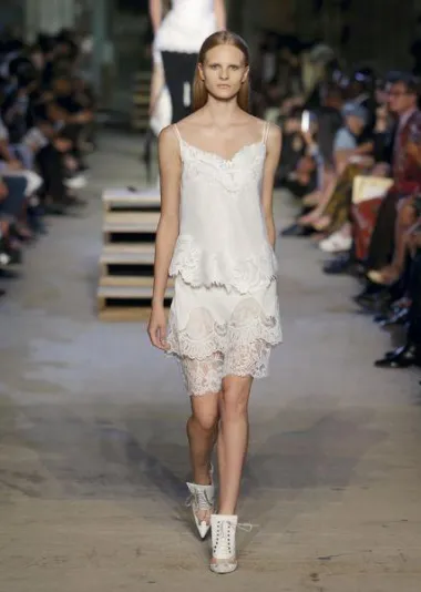 Givenchy kolekcija proljeće/ljeto 2016. (Izvor: www.givenchy.com)