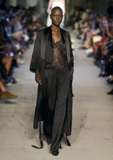 Givenchy kolekcija proljeće/ljeto 2016. (Izvor: www.givenchy.com)