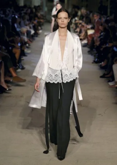 Givenchy kolekcija proljeće/ljeto 2016. (Izvor: www.givenchy.com)