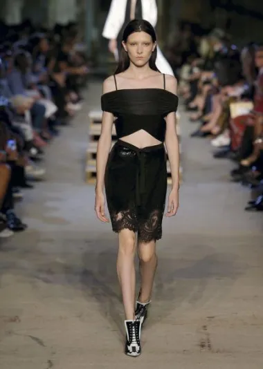 Givenchy kolekcija proljeće/ljeto 2016. (Izvor: www.givenchy.com)