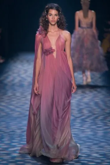Marchesa kolekcija proljeće 2017. (Izvor: www.marchesa.com)