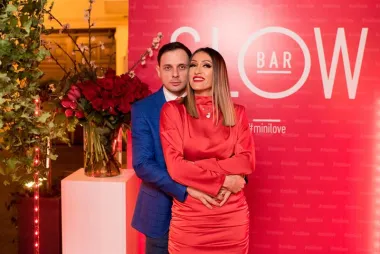 U Glow baru za Valentinovo sve je bilo u znaku ljubavi zahvaljujući kombinaciji najfinijih spritzeva. Prekrasno okruženje privuklo je brojne poznate osobe među kojima su bili Tonči Huljić, Antonija Mandić, Ivan Šarić, Barbara Repe, Hana Hadžiavdagić...
