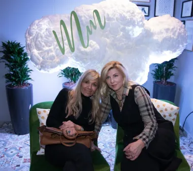 Suzy Josipović s prijateljicom