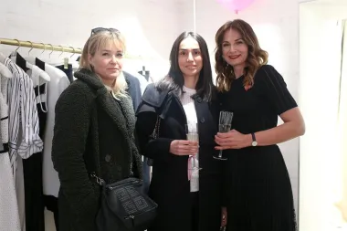 Načelnica sektora i voditeljica službe MGIPU Sandra Momčilović, supruga bivšeg nogometaša i trenera NK Rijeke, Marija Bišćan i vlasnica dućana Marina Mazarekić