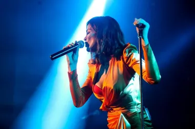"Htjela bih se zahvaliti svim autorima pjesama, suradnicima koji su mi pomogli izrealizirati album. Također bih htjela zahvaliti video umjetnicima, koji su izvrsno hvatali moje emocije u spotovima. Režiju za ovu promociju je idejama osmislio mladi režiser Rok Pečečnik, koji će režirati i moju turneju na jesen. Posvetit ćemo ju našem Tomažu. Ivona Brnelić, moja dugogodišnja suradnica i prijateljica, je osmislila koreografiju. Band je zvučao odlično, bravo ekipa. Hvala svim mojim kolegama, PR365 na nesebičnoj podršci, znanim i neznanim gostima koji su bili. Ovo je bilo samo zbog njih, da se u ovom malo zabavimo, podružimo i uživamo. I sve mi se čini da sam u tome uspjela i zato sam neizmjerno sretna", kaže Severina.  (FOTO: Goran Perešin)