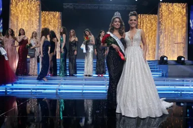 U finalu izbora Miss Universe Hrvatske 2019 za titulu najljepše borilo se osamnaest djevojaka iz cijele Hrvatske. (FOTO: Dalibor Urukalović/PIXSELL)