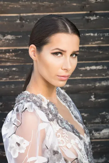 Iz iste županije dolazi i Katarina Mamić. 22-godišnja studentica novinarstva u slobodno vrijeme bavi se modelingom. Katarina obožava djecu pa ni ne čudi da ju vesele trenuci u kojima je okružuju mališani. Da joj se posreći na lotu, zgoditak bi uložila u obrazovanje, kuću i kupnju automobila.