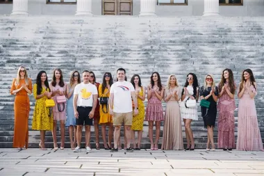 No7 by Šime Kovačević svojom je kolekcijom prikazao jednu drugačiju modnu priču, dok je Obrtnička škola Split predstavila svoju jednostavnu, nježnu kolekciju. Duge haljine u kojima bi se svaka žena osjećala kao kraljica, definitivno su one s potpisom Ivane Cvrlje. (Foto: Zvonimir Ferina)