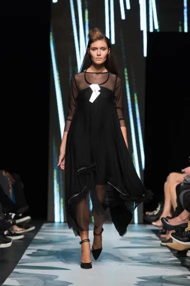 A Sani Design by Đina Grbin iznenadila bezvremenskim komadima u pomalo pomaknutoj verziji. (Foto: Matea Vrčković)