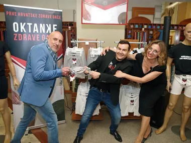 Kroz promociju ovog brenda okupljene je vodila Barbara Vicković, a o muškom zdravlju i važnosti kvalitetnog rublja pričala je dr. Jasna Krajač.