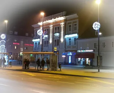 Pod okriljem noći