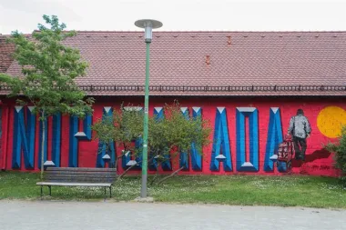 Stotine metara donedavno pošaranih i zapuštenih zidova parka Opatovina oživjeli su kistovima i sprejevima umjetnici kroz nekoliko novih murala.   (Foto: Luka Stanzl/PIXSELL)