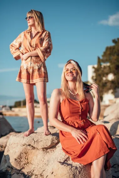 H&amp;M je po prvi puta odlučio komade iz ovogodišnje kolekcije za ljetnu sezonu predstaviti organiziravši experience trip u Umag, gradić na sjeveru Istre koji osvaja svojim šarmom te starom gradskom jezgrom.
