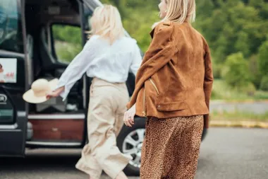 Ljetna kolekcija dostupna je na svim H&amp;M prodajnim mjestima, kao i u online shopu hm.com.
