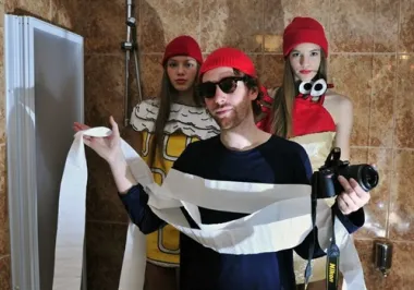 Prosvjedom u Zagrebu Phillip Colbert je želio usmjeriti pažnju na modu, a onda i na poruku koju njime šalje – zaustavite krivolov i uništavanje podvodnog svijeta!