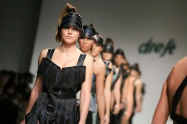 Maja i Petra Špoljar svoju su kolekciju prikazale prvog dana ovogodišnjeg modnog spektakla DREFT Fashion Week Zagreb