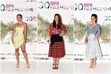 Večer puna emocija obilježila je veliko slavlje 30. jubilarnog Bipa FASHION.HR-a u subotu navečer u Parku skulptura Gliptoteke HAZU. Poznata dizajnerska imena, ljubitelji mode i brojni gosti proslavili su posebno garden izdanje tjedna mode koji slavi dva desetljeća rada. Romantični park skulptura, uz live nastup banda koji je pratio revije, bio je savršena kulisa za ljetne kolekcije tri poznata imena: BiteMyStyle by Zoran Aragović, Ivica Skoko i Marina Design. Dugoočekivanu proslavu u Gliptoteci popratile su brojne poznate osobe i zaljubljenici u modu: Nevena Rendeli, Nika Turković, Filip Dizdar, Ivana Kovač, Ankica Dobrić, Tihana Harapin Zalepugin, Mia Dimšić, Lara Antić, Borna Kotromanić te brojni drugi. Napiši nam u komenatrima tko je bio flop, a tko top. (Foto: Matea Vrčković)