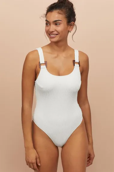 H&amp;M, 217 kn