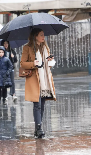 Ni kišna subota u Zagrebu nije pokvarila modne kombinacije