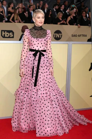 Bilo kuda, srca svuda: Valentinovski fashion lookovi celebova