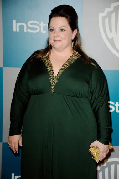 Nakon što su je američki mediji pogrdno nazvali "ženskim nilskim konjem", glumica Melissa McCarthy je uzvratila udarac i smršavila velik broj kilograma. Konkretnije, preko 40 kilograma. Rekla je kako je ona žena koja je prošla sve konfekcije brojeve te da zna kako je osjećati se i debelo i mršavo te da joj je najbolje kada nosi broj 40 ili 42, tada ima najviše samopouzdanja. 