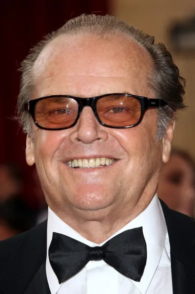 Jack Nicholson je 84. godišnja legenda Hollywooda koju uvijek volimo vidjeti na filmskom platnu. 12 puta je bio nominiran za Oscara i osvojio ga triput (dva puta za najboljeg glumca i jednom za sporednog). On je i jedan od dva glumca koji je bio nominiran za Oscara (za glavnu ili sporednu ulogu) u svakom desetljeću od šezdesetih godina prošlog stoljeća. Što reći - Jack je jednostavno nenadmašan. 