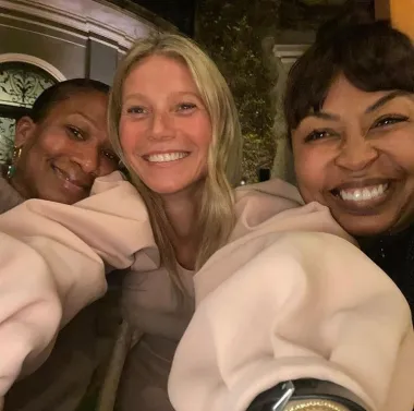 Glumica Gwyneth Paltrow u potpunosti je prihvatila prirodan izgled i na njezinom Instagram profilu često možemo vidjeti fotografije i selfieje na kojima ne nosi ni malo šminke - i osjeća se ugodno u svojoj koži.