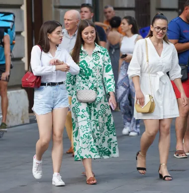 Top ili flop: Usprkos vrućinama zagrebačka špica vrvi super kombinacijama