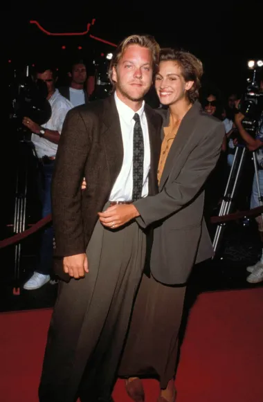 U ovoj je priči brutalan prekid i ostavljanje iz vedra neba preživio Kiefer Sutherland kojeg je njegova zaručnica Julia Roberts ostavila na sami dan vjenčanja i to zbog njegova najboljeg prijatelja Jasona Patrica! Julia je naime s Patricom pobjegla u Irsku netom prije izricanja sudbonosnog &quot;da&quot; Sutherlandu i time mu slomila srce. 