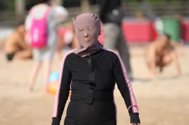Leatherface, superjunakinja ili meksički hrvač? Ne, to je Facekini, novi bizaran trend