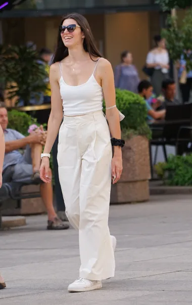 Street style na vrućem gradskom asfaltu i ovaj vikend donio zanimljive outfite