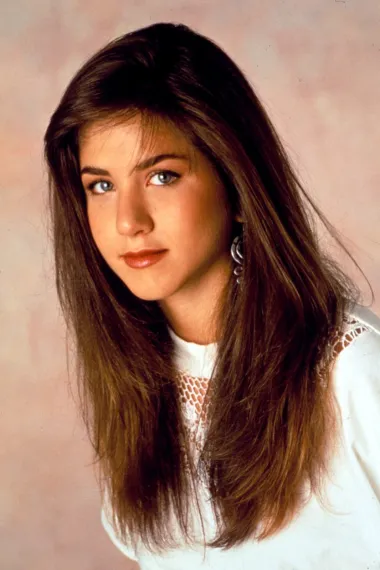 Nakon što smo je godinama viđali s plavim pramenovima, gotovo smo zaboravili da je poznata &quot;Prijateljica&quot; Jennifer Aniston zapravo prirodna brineta.