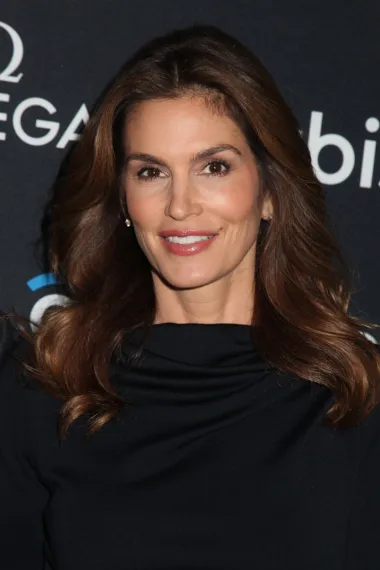 Supermodel Cindy Crawford s 55 godina izgleda fantastično. Priznala je da se podvrgnula nekim estetskim zahvatima i kaže da nikada ne osuđuje nikoga tko je imao bilo kakav zahvat. Uglavnom zato što je to osobni izbor.