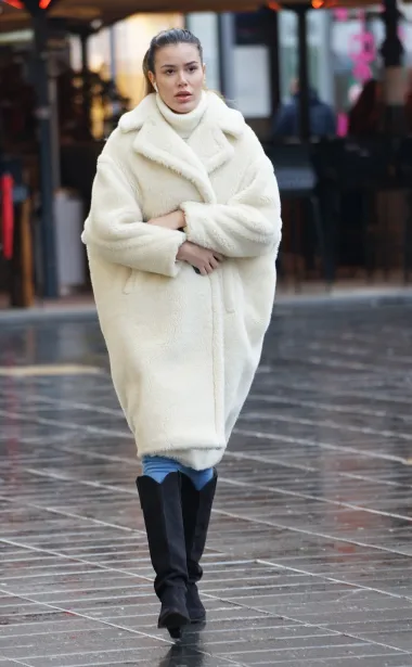 Oversized teddy kaput i ove je sezone pravi hit 