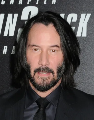 Keanua je njegov otac ostavio zauvijek kada je imao samo dvije godine, a majka mu je bila ovisnica o drogama koja se selila i udavala nekoliko puta pa je Keanu proveo djetinjstvo seleći se iz jedne savezne države u drugu. Kada je već postao slavan, upoznao je kolegicu glumicu  Jennifer Syme te se u nju zaljubio. Par se zaručio, a čekali su i zajedničko dijete. No, Syme je pobacila u osmom mjesecu trudnoće, a poginula za dvije godine u automobilskoj nesreći. Uz sve to, glumčeva sestra Kim godinama se borila s teškim oblikom leukemije.