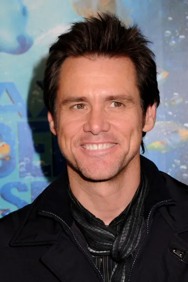 17. siječnja 2022. Jim Carrey će napuniti već 61. godinu, a nama se čini da je još uvijek zaigran, smiješan i djetinjast kao i na samom početku svoje karijere prije više od 30 godina. Ovaj genijalni komičar koji je poznat po pretjeranim gestikulacijama i pomalo glupavim, ali uvijek zabavnim šalama, proslavio se ulogom u filmu &quot;Ace Ventura: Šašavi detektiv&quot;, a svakako ga pamtimo i po filmovima &quot;Glup i gluplji&quot;, &quot;Maska&quot; i &quot;Kako je Grinch ukrao Božić&quot;. Danas se Jima smatra jednim od najvećih komičara svih vremena, a iako se njegov humor možda svima i ne sviđa, ne može mu se osporiti legendaran status. 