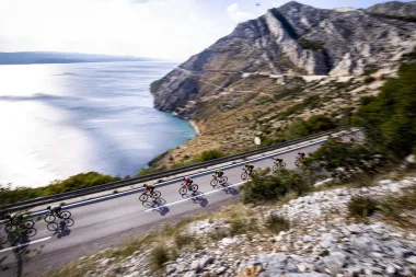 Ove je godine održana treća etapa biciklističke utrke Cro Race od Primoštena do Makarske u dužini 167 km.